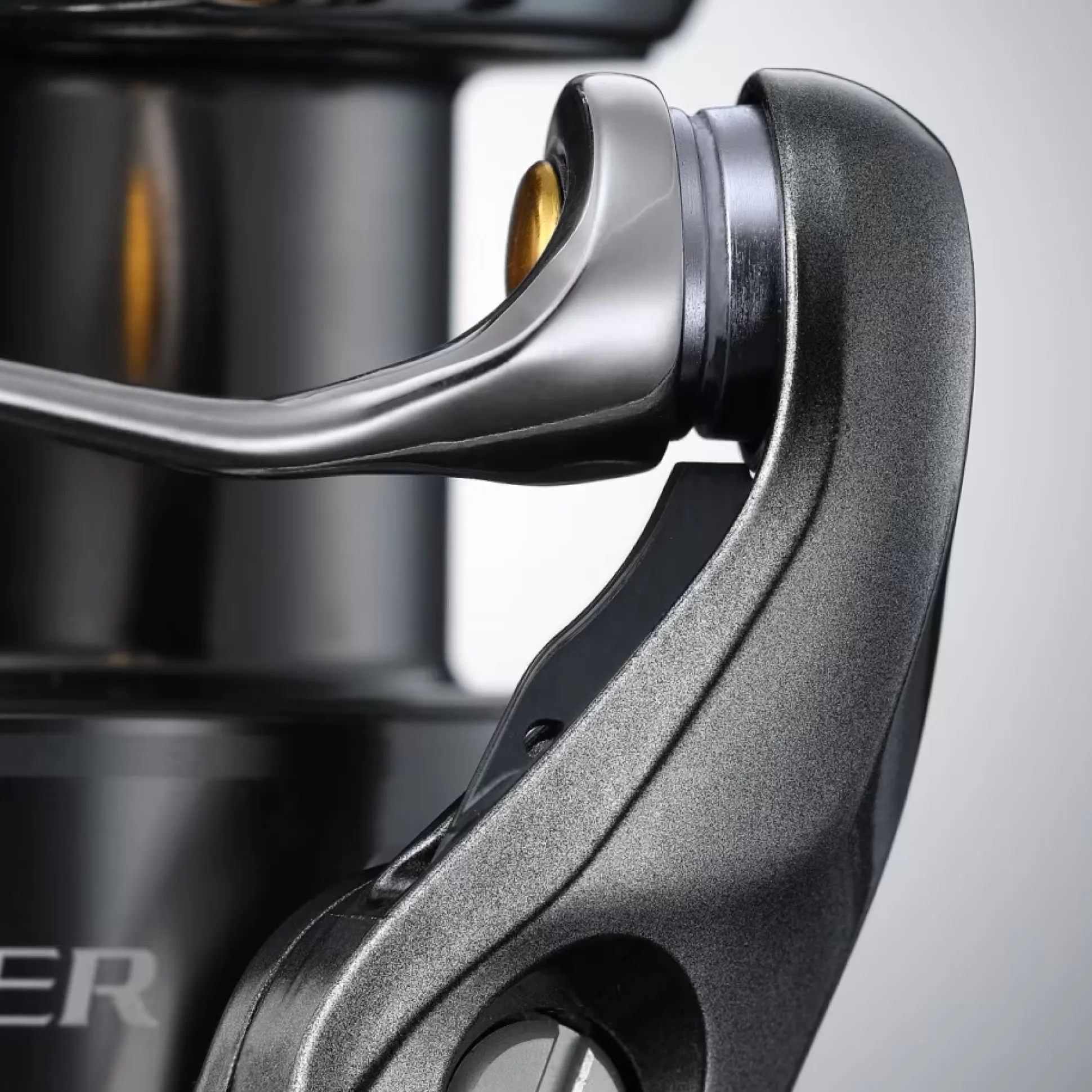 Shimano Twin Power 2500 FE avokela